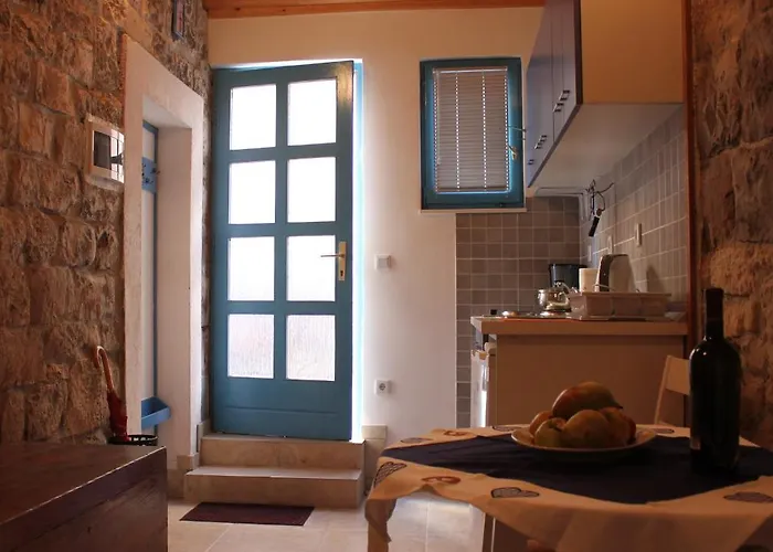 Lira - Studio Apartment