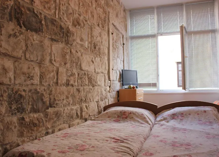 Lira - Studio Apartment