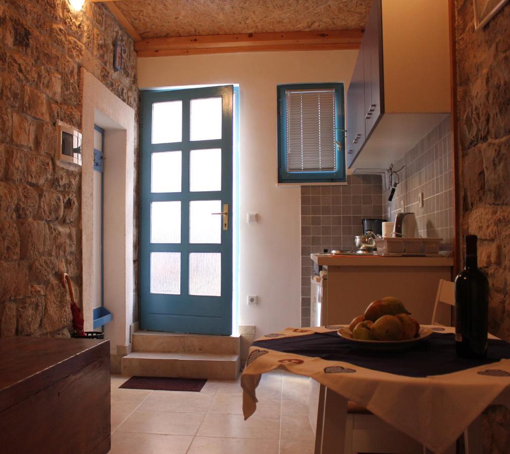 Apartment Lira -