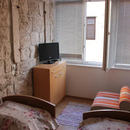Lira - Studio Apartment Trogir Exterior photo
