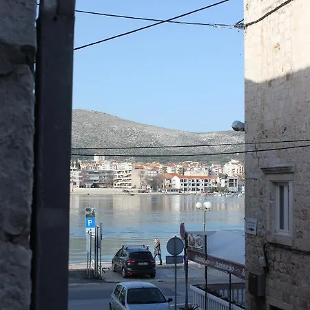 Lira - Studio Apartment Trogir Exterior photo